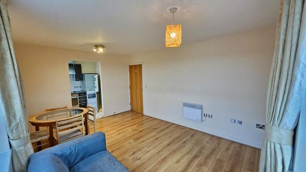 2 bedroom flat to rent - Photo 1