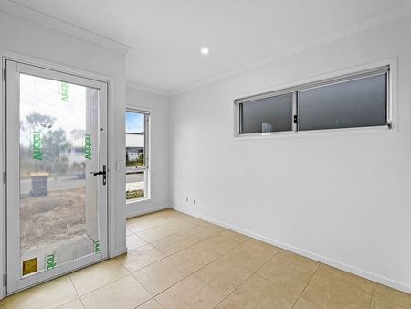 BRAND NEW 3 BEDROOM HOUSE - PALMVIEW - Photo 4