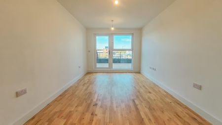 Boston House, Park Place, Stevenage - Photo 3