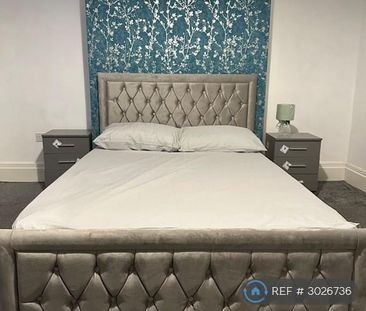 1 bedroom in a house share to rent - Photo 3