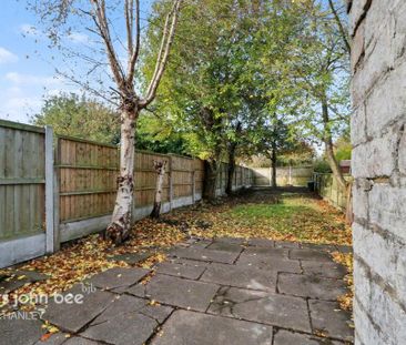 2 bedroom semi-detached house to rent - Photo 5