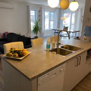 Grand 4.5 à Granby disponible le 1er juillet 2026 au rez de chausse - Photo 2