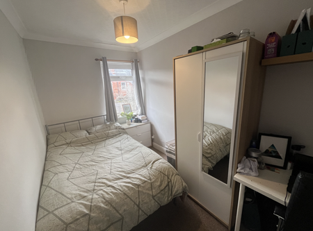 3 bedroom end of terrace house to rent - Photo 5