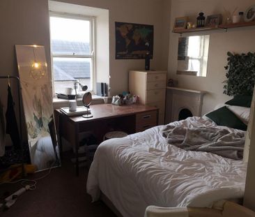 3 bedroom flat to rent - Photo 5