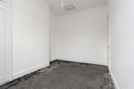3 bedroom end of terrace house to rent - Photo 5