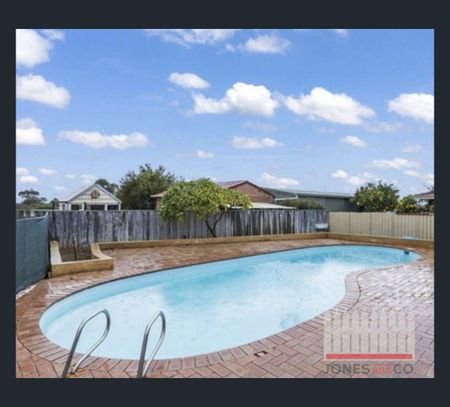 127 Cassilda Way, Two Rocks, WA 6037 - Photo 4