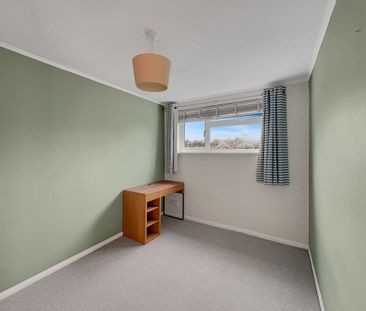 This property in Harston offers a spacious open-plan living and din... - Photo 5