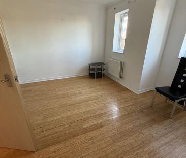 5 bedroom townhouse to rent - Photo 4