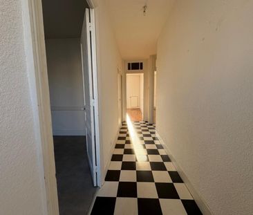 A LOUER - APPARTEMENT T3 - ROANNE SECTEUR GARE - Photo 6