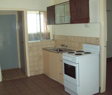 2 bedroom unit with courtyard - Photo 1