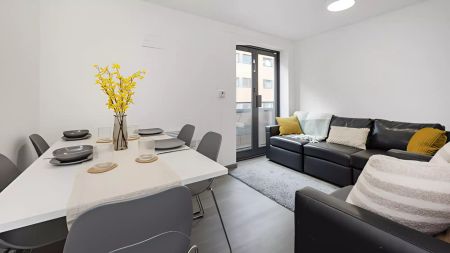 Premium Ensuite - Photo 2