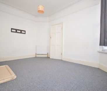 3 bedroom end of terrace house to rent - Photo 3
