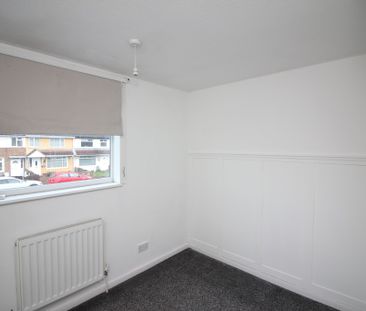 3 Bedroom Mid Terraced House - Photo 5
