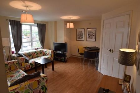 2 bedroom flat to rent - Photo 2