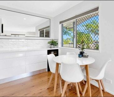 18 Sibyl Street, Southport QLD 4215 - House For Rent | Domain - Photo 3