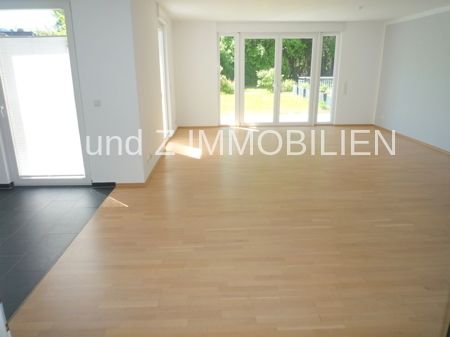 ** Außergewöhnliche helle und großzügige 2,5 - Zimmer Terrassenwohnung mit Garten ! - Photo 1