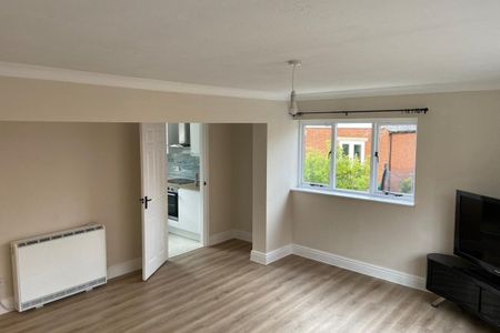 The Beeches - Photo 2