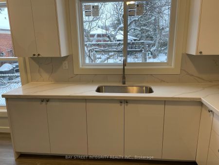 For Lease - 43 Fairglen Avenue, Toronto, Ontario - Photo 5