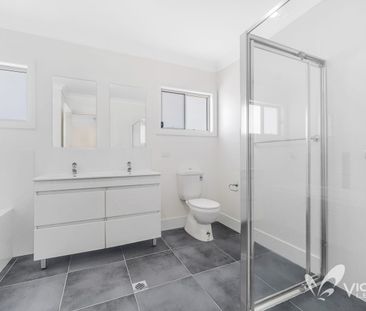 Near new double storey 4 bedroom house for rent in Box Hill - Photo 6