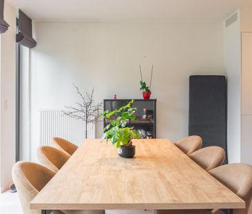 Ruim gelijkvloers appartement met tuin - Photo 2
