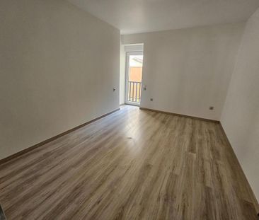 Location Appartement 2 pièces 59m² LE CREUSOT 71200 - Photo 3