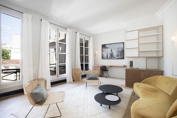 Appartement à louer rue du Dragon, Paris 6ème - Photo 1