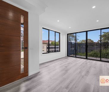 Brand New Luxury Townhouse for Lease!! - Photo 2