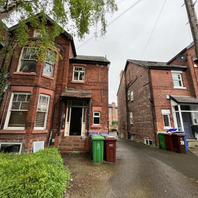 Flat 4 Zetland Road :: Chorlton - Photo 2