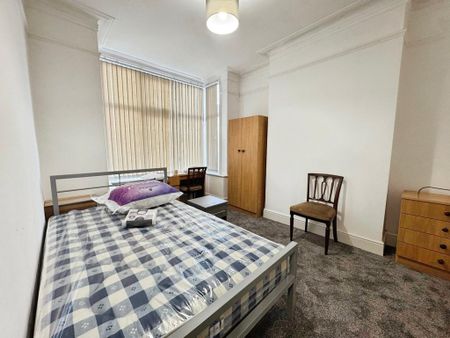 3 bedroom terraced house to rent - Photo 2