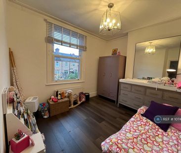 3 bedroom terraced house to rent - Photo 6