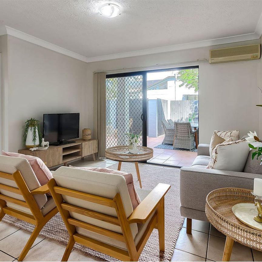 4/76 Junction Road, Clayfield. - Photo 1