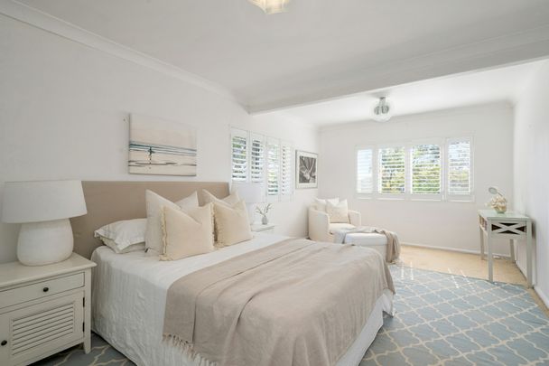Upper 2 Bedroom plus Study Furnished Duplex - Photo 1
