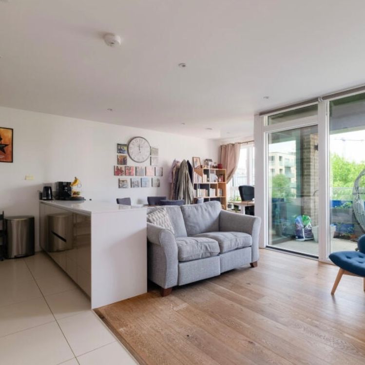 2 Bed Flat, Kane Court, SE10 - Photo 1