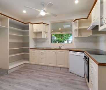 Refreshed Coastal Home | Stroll to water and shops - Photo 4