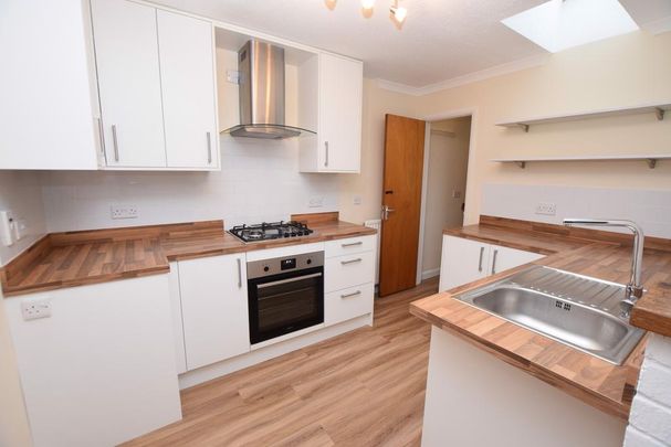 5 bedroom semi-detached house to rent - Photo 1