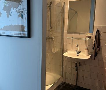 Per direct beschikbaar op een toplocatie in het centrum van Breda een mooie 2-kamer appartement - Foto 2