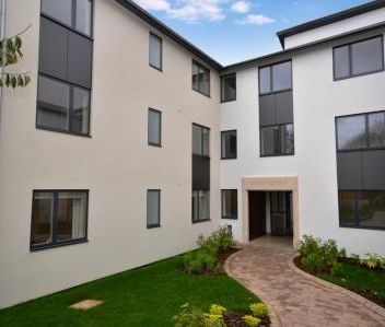 Drakes Drive, Stevenage, SG2 - Photo 1