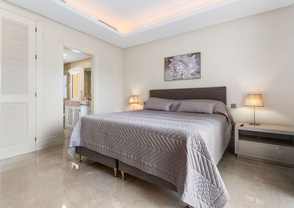 6 bedroom luxury Villa for rent in Marbella Del Este, Andalusia