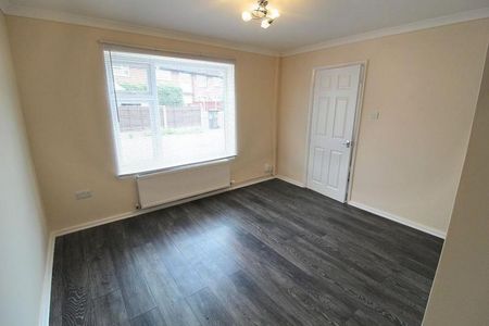 2 Bedroom Mews Available Arranging tenancy - Photo 3