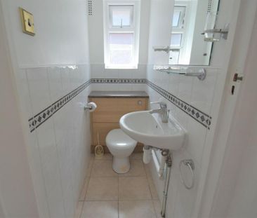 1 bedroom in a house share to rent - Photo 6