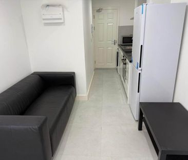 1 bedroom flat to rent - Photo 6