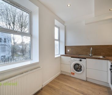 Lower Addiscombe Road, Croydon, CR0 - Photo 3