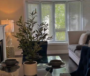 For Lease - 1353 Sheldon Avenue, Oakville, Ontario - Photo 2