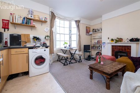 4 bedroom terraced maisonette to rent - Photo 2