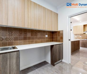 Modern 4-Bedroom House for lease - Water Bill included in rent - Photo 4