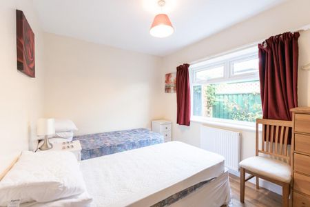 2 bedroom detached bungalow to rent - Photo 3