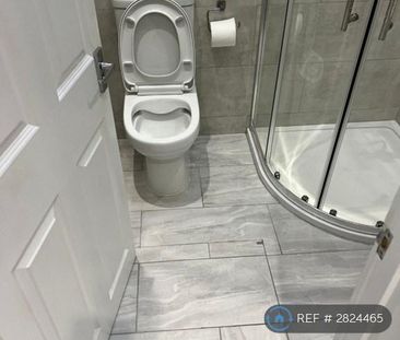 5 bedroom detached house to rent - Photo 6