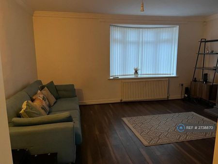 3 bedroom terraced house to rent - Photo 3