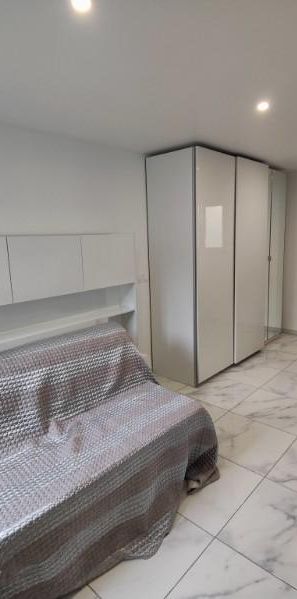 Location Appartement 1 pièce 22m² LES ESSARTS LE ROI 78690 - Photo 1