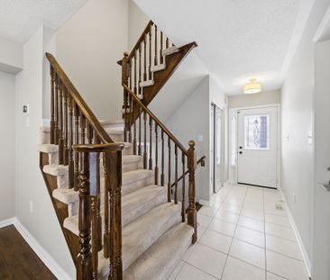 For Lease - 2466 Appalachain Drive, Oakville, Ontario - Photo 2